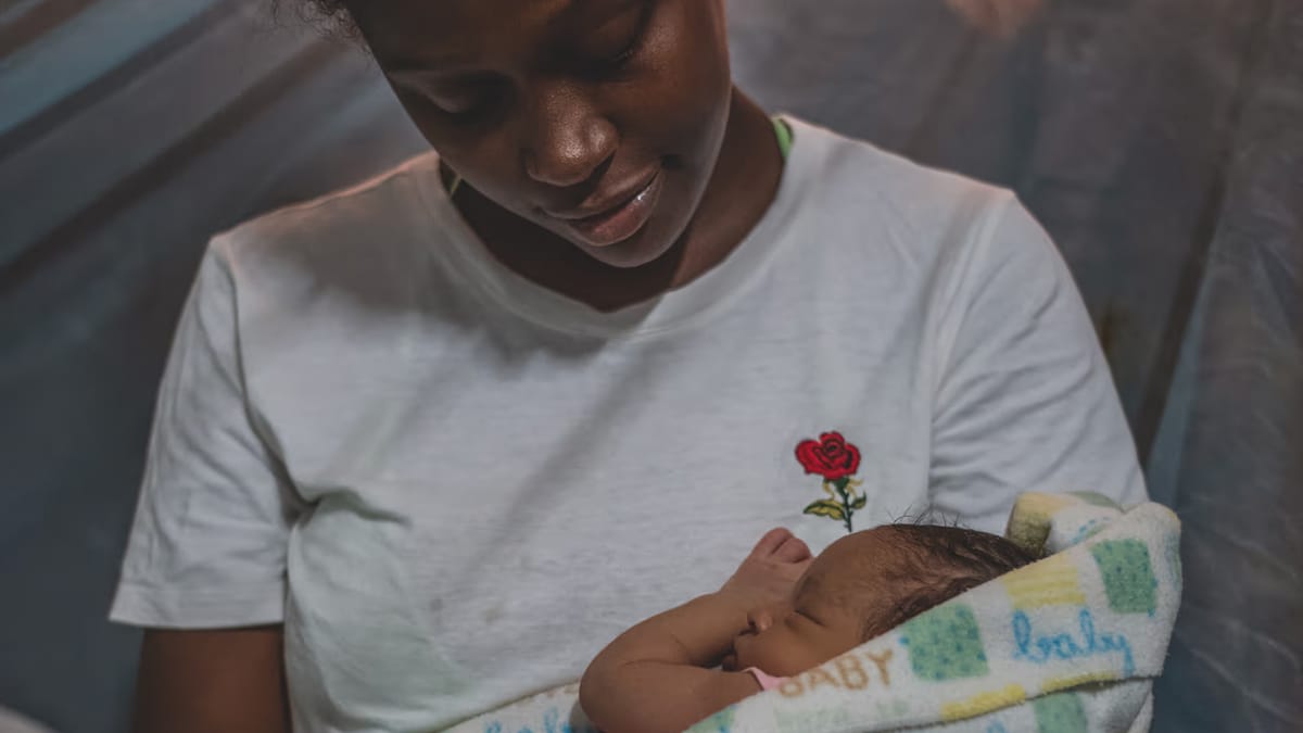 The beauty and cruelty of young motherhood